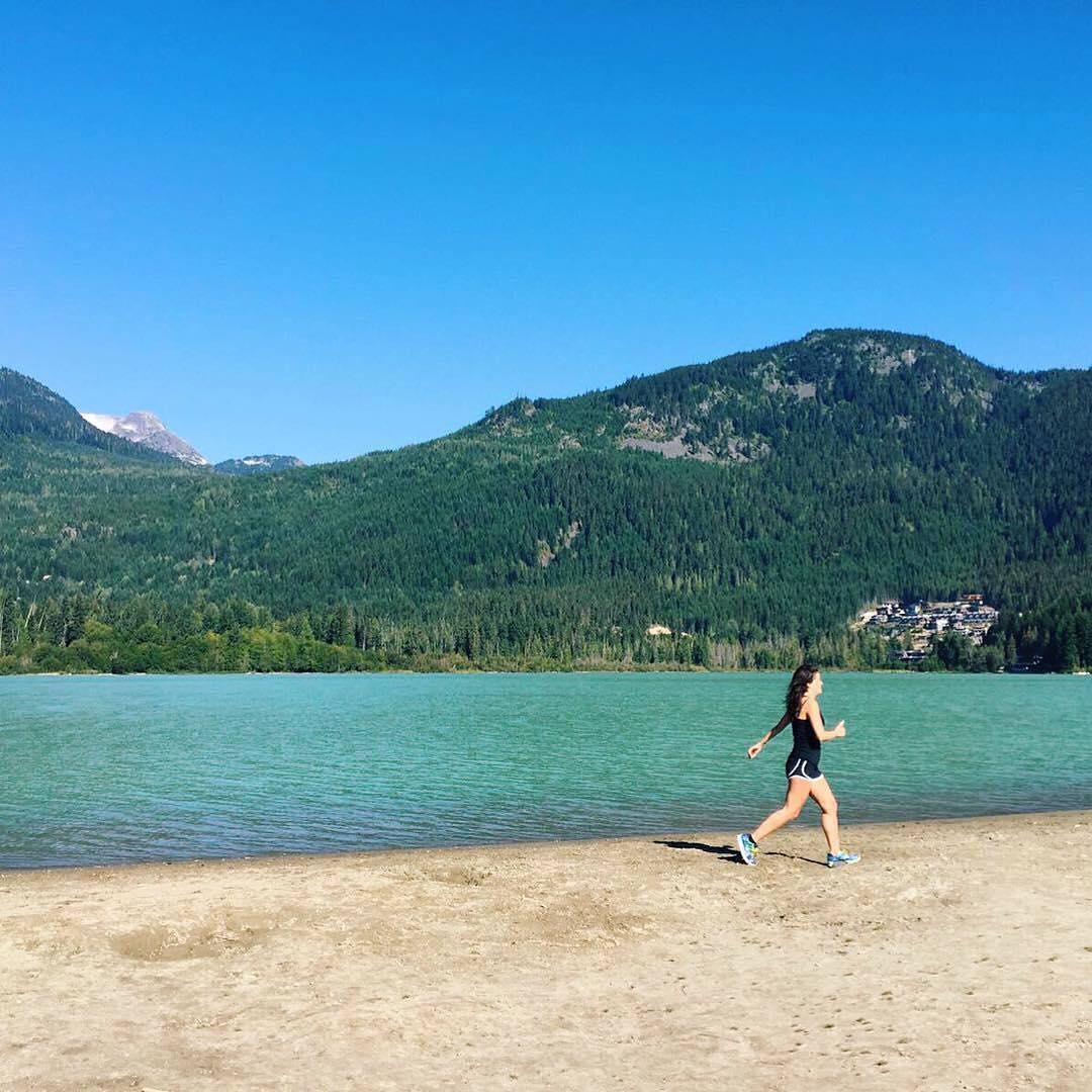 800米怎么跑才能拿第一还不累,800米跑起来难还是1千米跑起来难