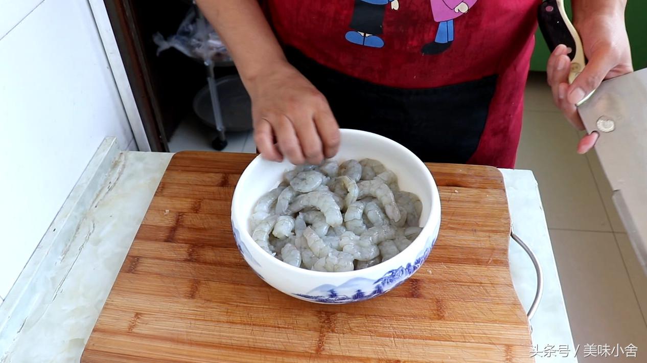怎样做出软烂的虾滑,原来在家做虾滑这么简单口感脆爽