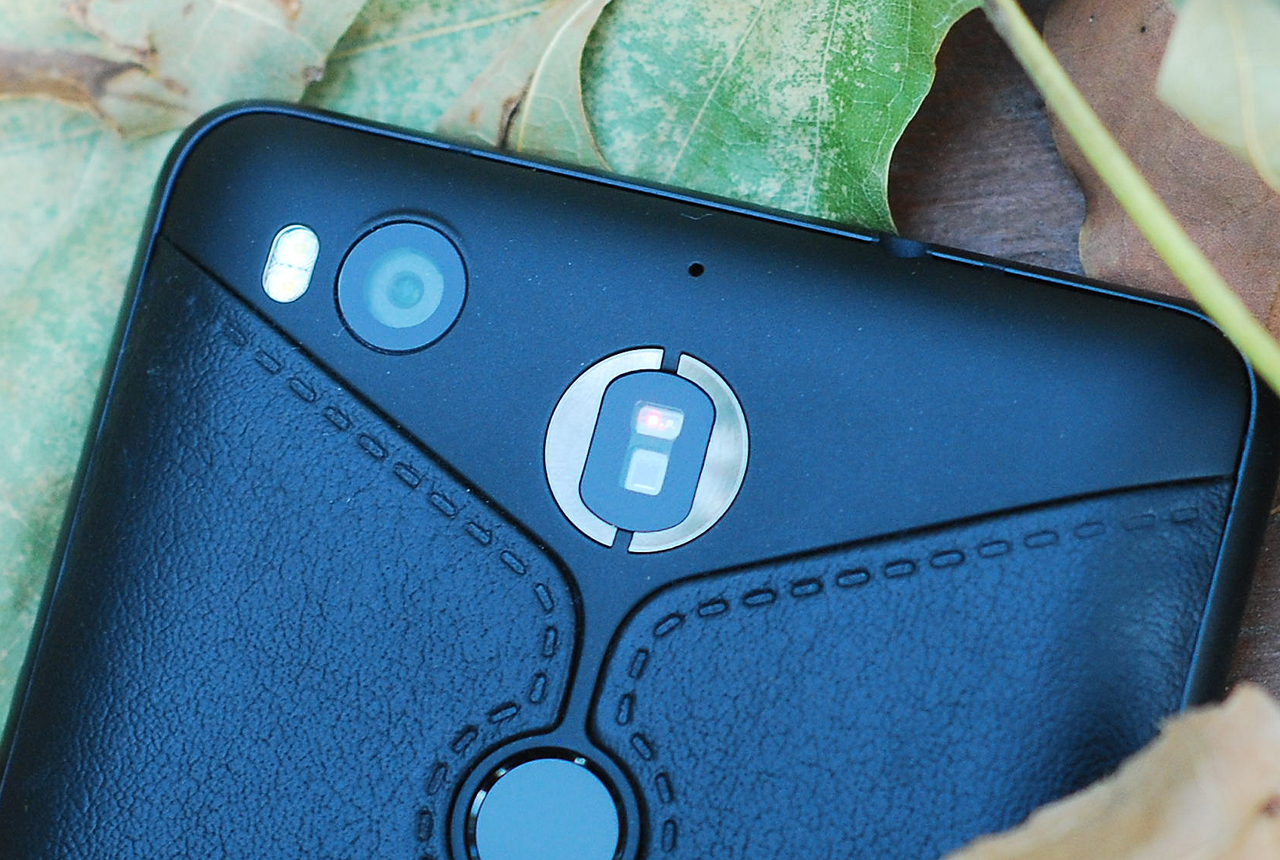 口袋里的关爱：私人医生H1智能手机