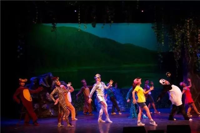 鍗楀畞閫傚悎鍎跨鐪嬬殑琛ㄦ紨,骞胯タ鍗楀畞鍎跨鍓у満