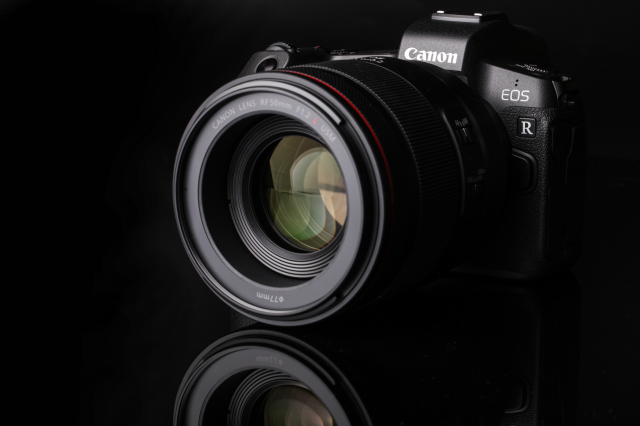 佳能专微电池续航好吗,佳能高感升级