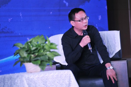 2018华容县职业中专职教论坛举行，学生零距离对话校友企业家