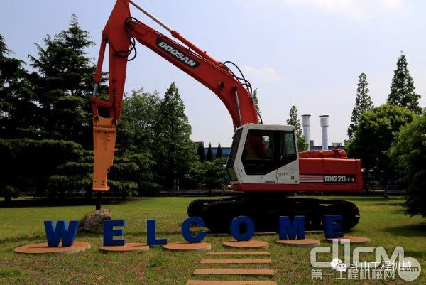 斗山dx230-9c和dx220-9c区别,斗山dx220-9c配什么液压泵调节器