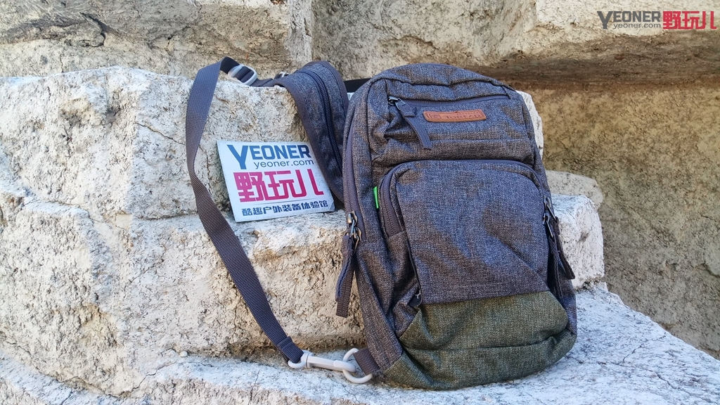 轻巧小背包,容量大且小巧轻便的背包