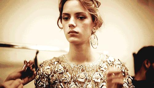 为了好看的耳钉打了耳洞,耳环推荐小众无耳洞