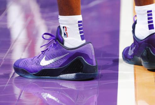 今日球场战靴鉴赏：奥迪的拉链鞋