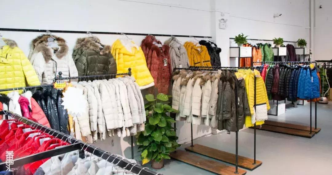 番禺区哪里有卖衣服的店,番禺区卖衣服的步行街