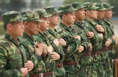 男足去特种部队集训,男足集训队训练