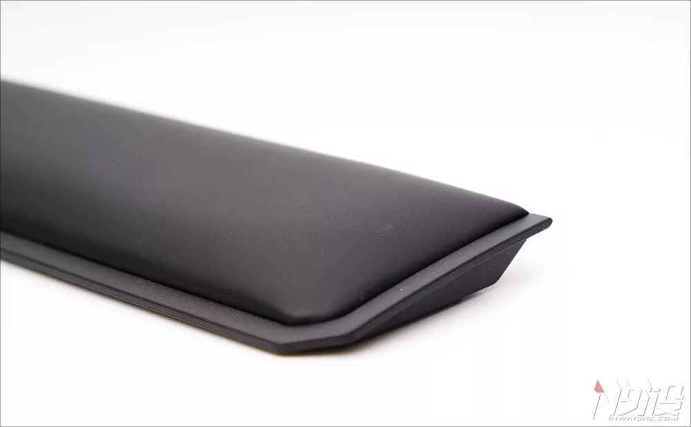 黑寡妇键盘是哪个国家的,黑寡妇属于量产键盘吗