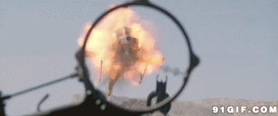 用步枪打下飞机纪实片,现实中用步枪打下来的飞机