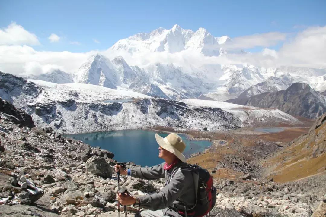 他在桂林复刻出《色戒》同款院子，还引来了《芳华》作者严歌苓
