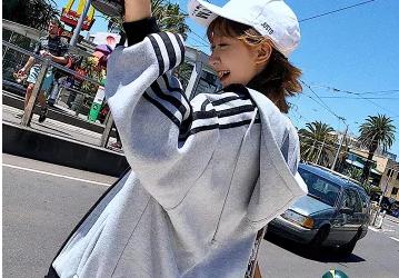 胯宽腿细适合什么款式卫衣,腿粗胯大短款卫衣怎么搭配