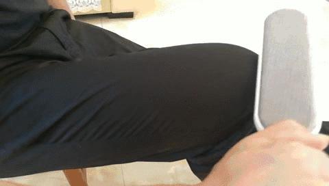 黑色衣服粘毛怎么处理小技巧,衣服粘毛小技巧