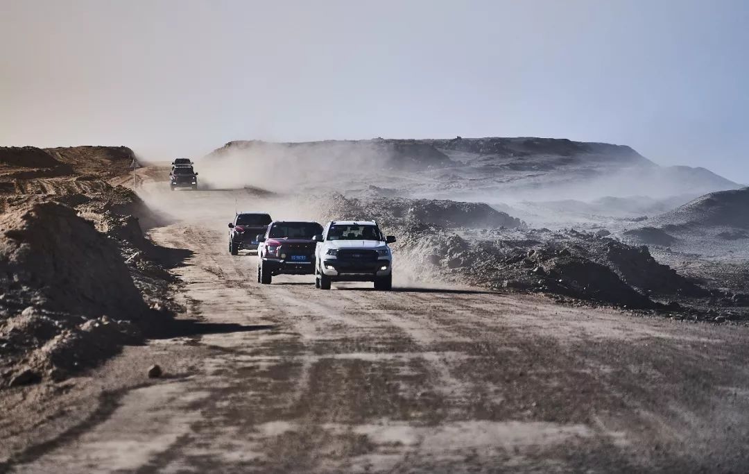 “失联”的2天里，车叔竟完成对美式皮卡生活的所有幻想