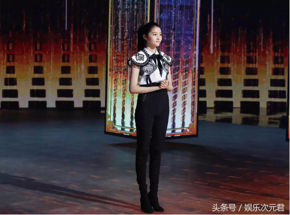 鹿晗关晓彤公布恋情意味着什么,鹿晗关晓彤公开恋情后的照片