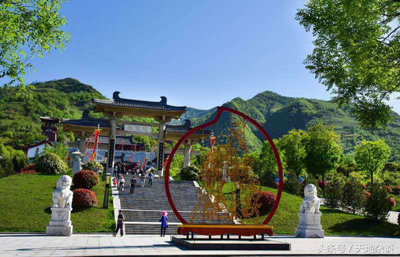 天地大美而不言四时明法而不议,天地大美而不言