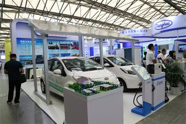 灞曞晢璁胯皥,灞曚細鎺㈠睍閲囪