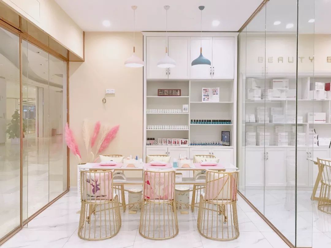 从美业小白到全国连锁,从一家100平小店到连锁再到品牌