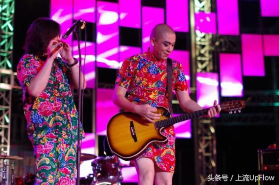 让一让歌曲原唱,真正的东北摇滚