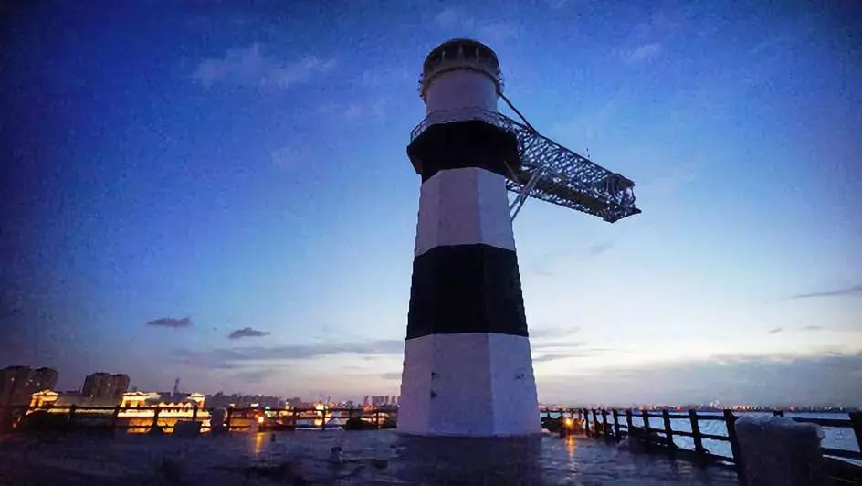鍗庤皧鍏勫紵鐢靛奖涓栫晫澶滃満鏀荤暐涓,鑻忓窞鍗庤皧鍏勫紵鐢靛奖涓栫晫鏀荤暐涓嬬瘒