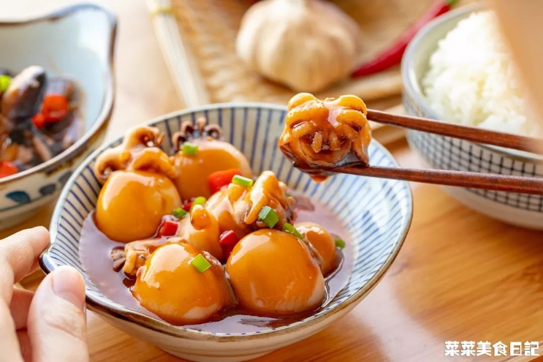 墨鱼仔带籽鱿鱼开袋即食香辣,墨鱼鱿鱼章鱼哪种好吃