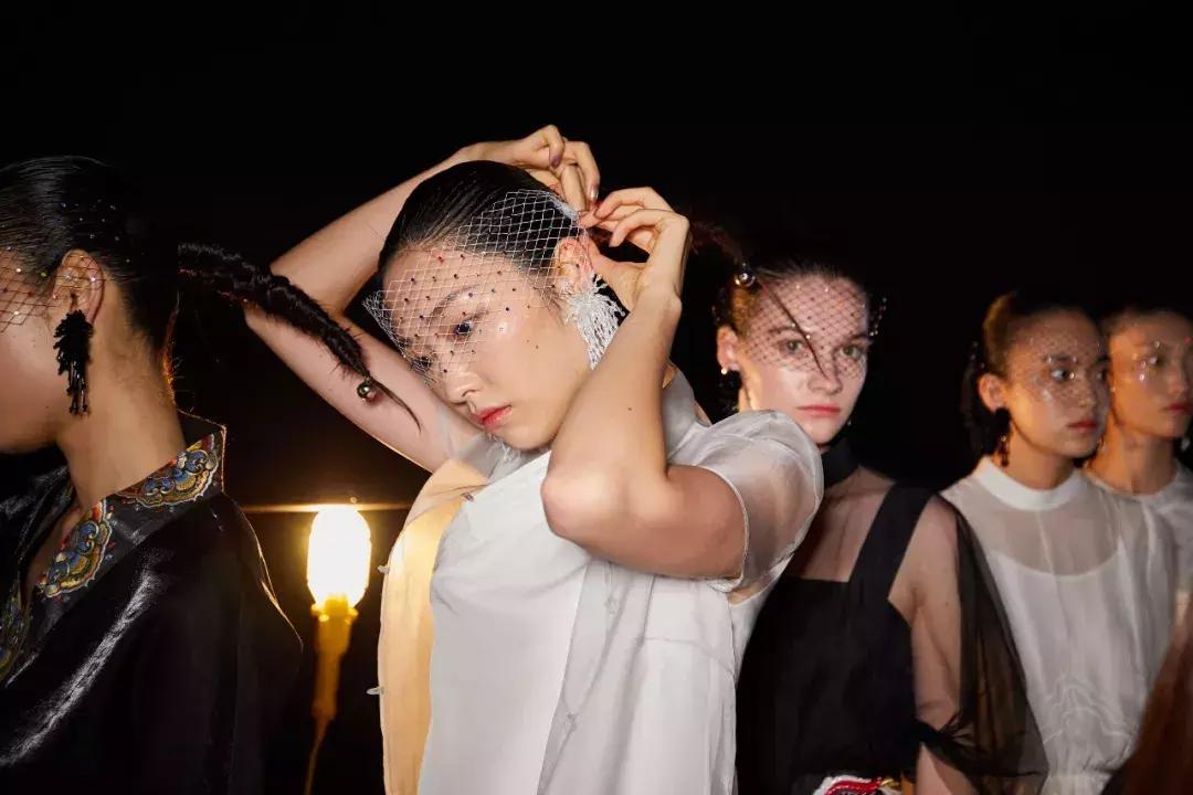 上海时装周看见最美摩登中国风,上海时装周看秀