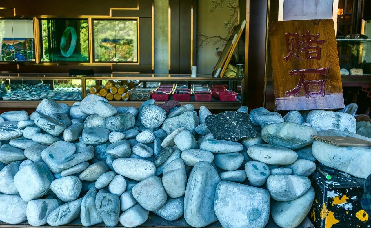 看火山泡温泉：北回归线上四季如春的腾冲特有的温暖