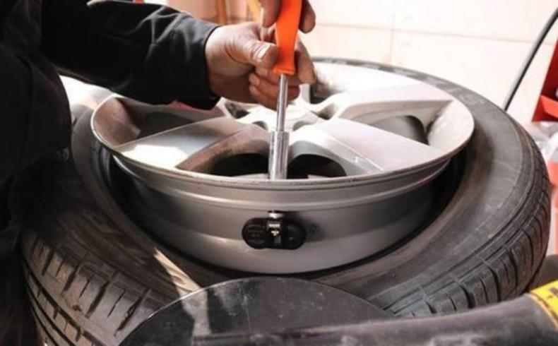 胎压监测怎么查看胎压,没有胎压监测怎么检查车