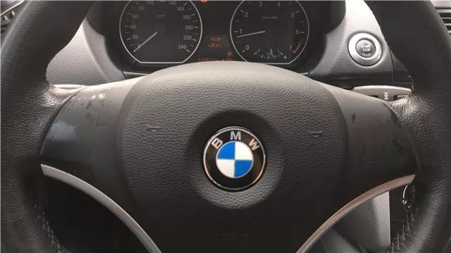 买一台十年的二手车值得吗,十年宝马x5二手