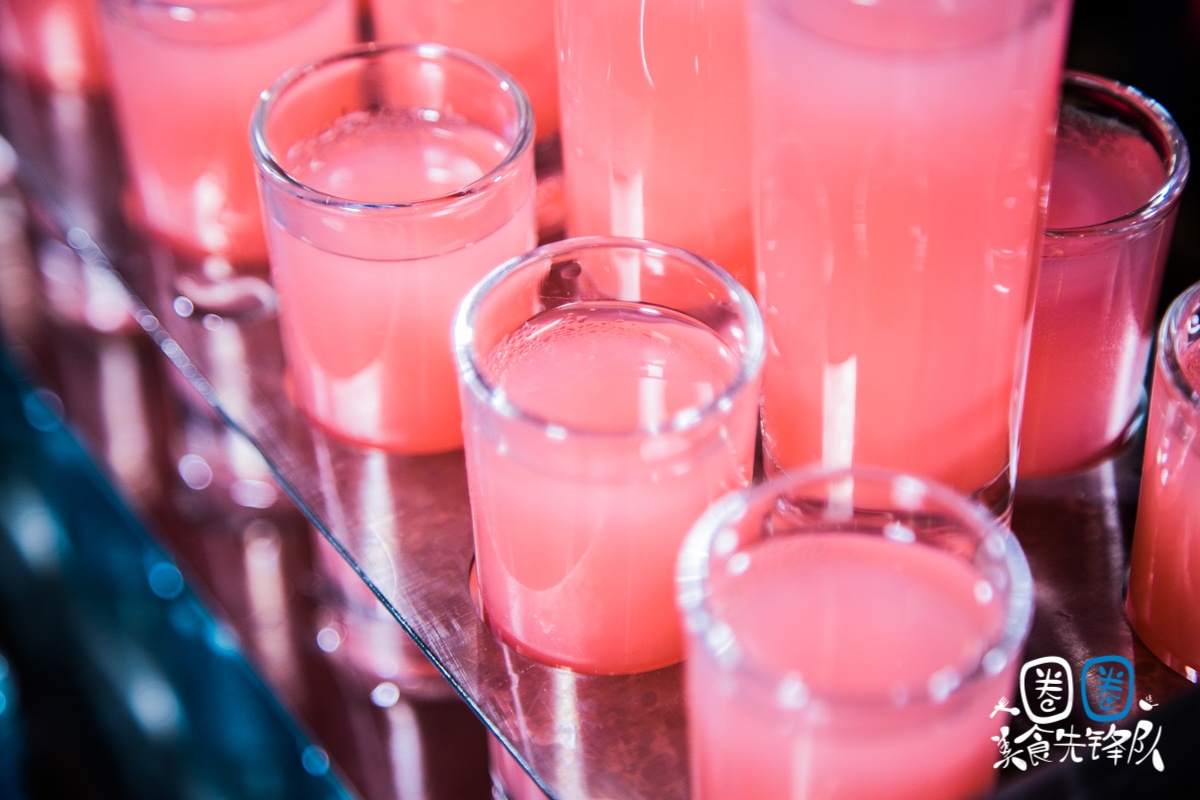 成都凌晨2点还在排队的贰麻酒馆，终于带着大熊猫来南昌了！