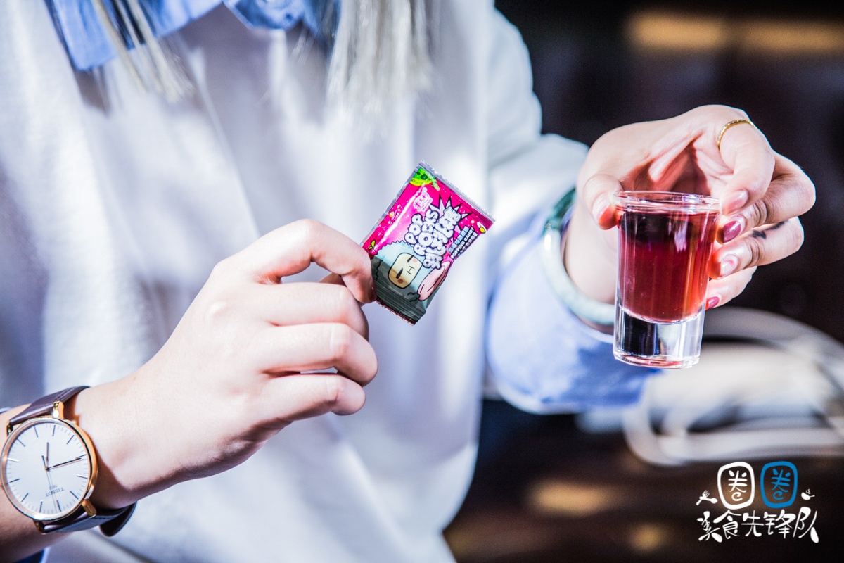 成都凌晨2点还在排队的贰麻酒馆，终于带着大熊猫来南昌了！