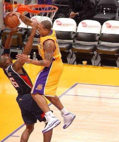 乔丹场均盖帽詹姆斯,盖帽乔丹四次