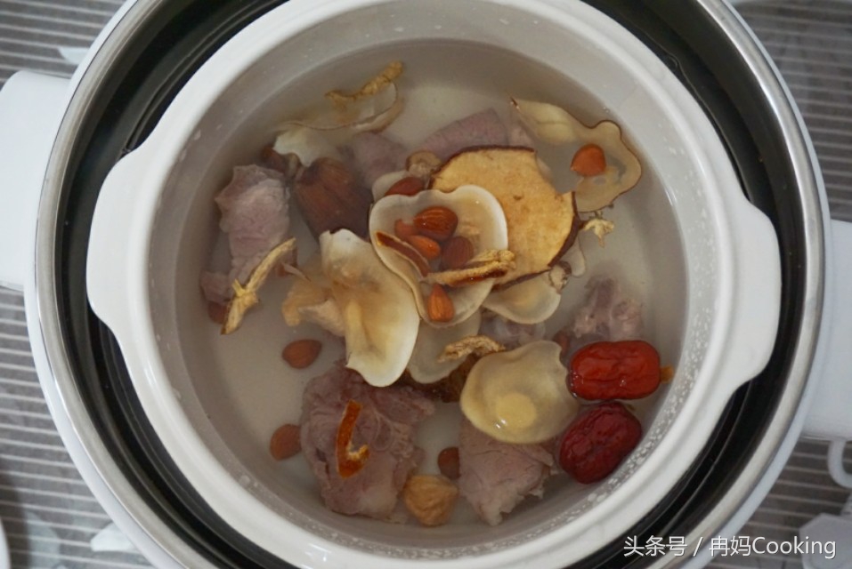 川贝无花果海底椰南北杏的功效,海底椰无花果百合南北杏汤功效