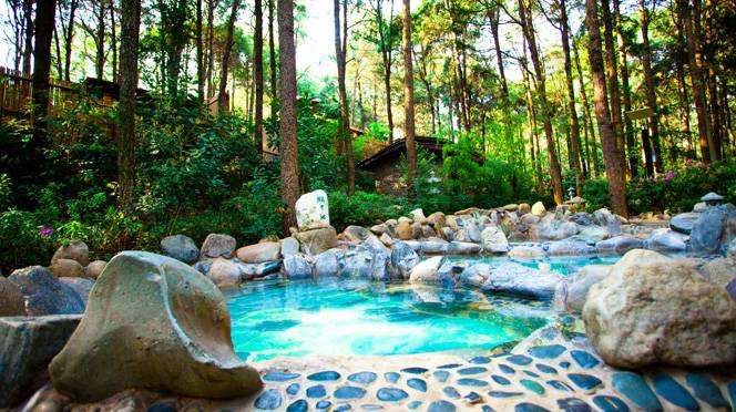 我和寒冷有个约会,这个冬天特别冷一起泡温泉