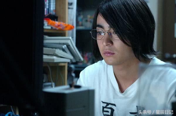 好莱坞翻拍《电车男》？让死宅唱歌跳舞追妹子真绝了