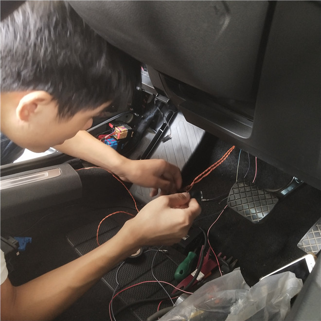 迈腾b8l老款随动大灯介绍,迈腾b8l大灯改透镜