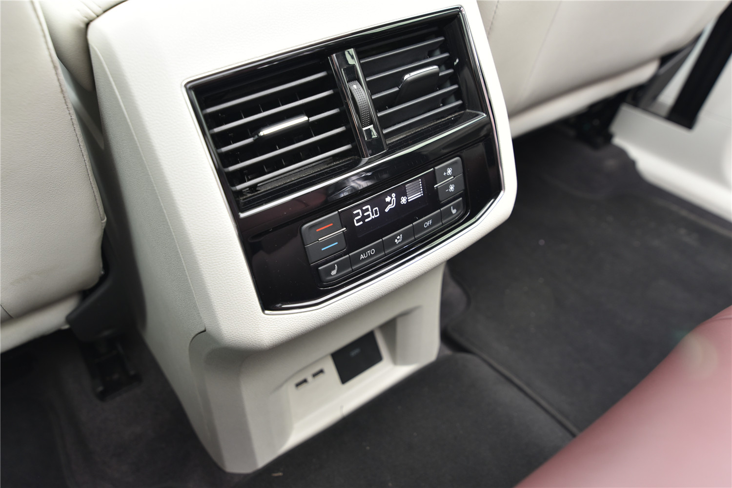 途昂为什么容易翻车,大街上的途昂为什么都开得快