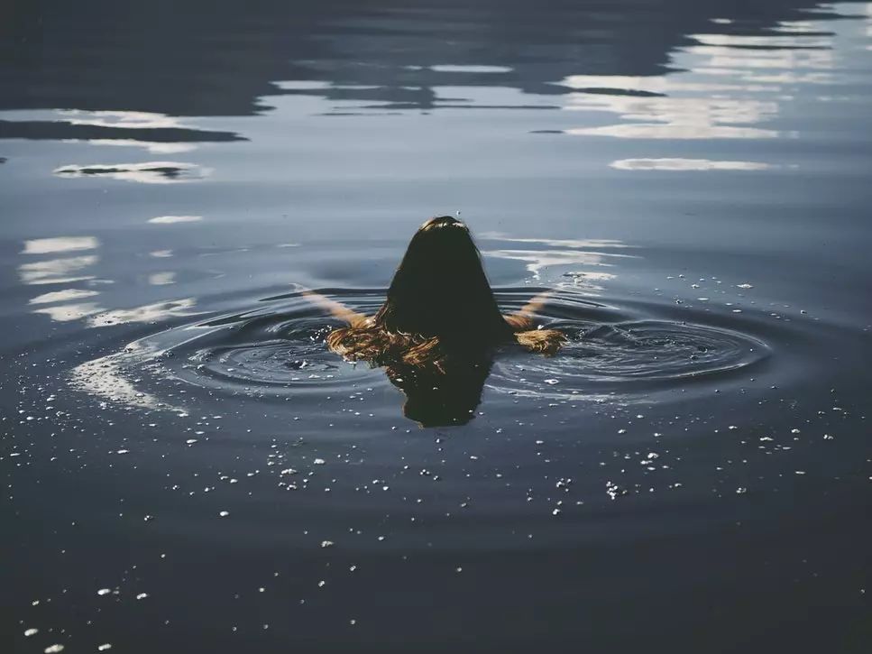 怎样远离心眼小无格局的人,讽刺没格局的人朋友圈