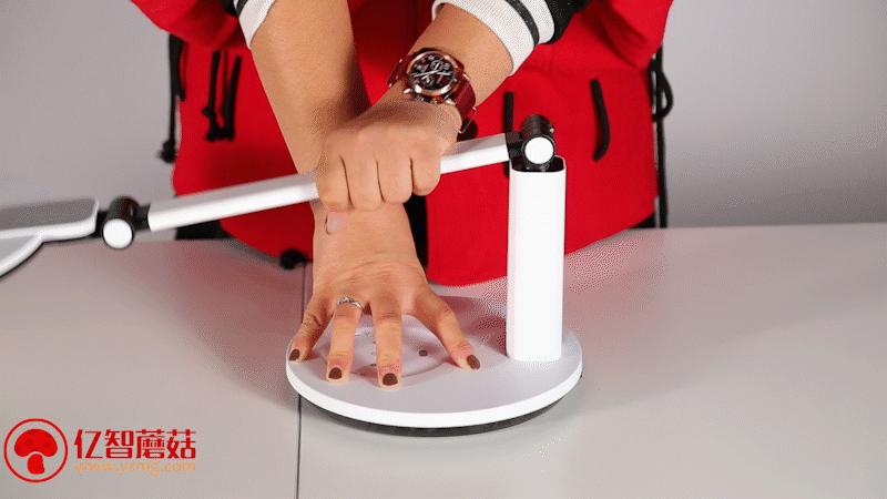 亿智蘑菇评测丨贴身书童——孩视宝护眼灯上手体验