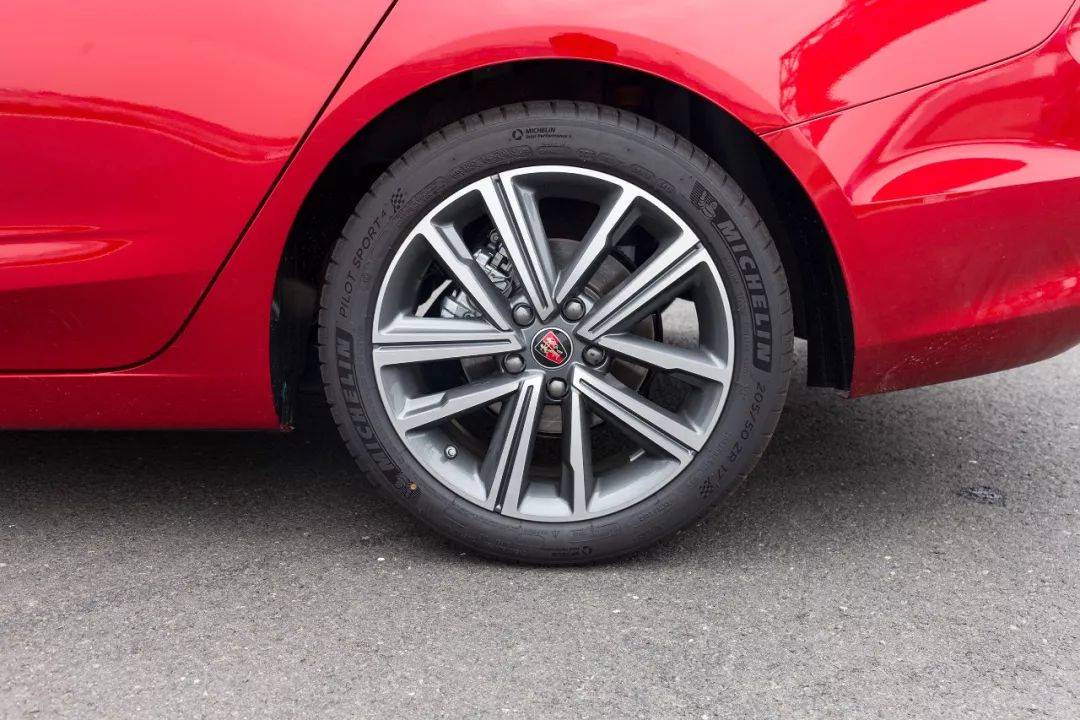 荣威新能源加速,荣威混动极速