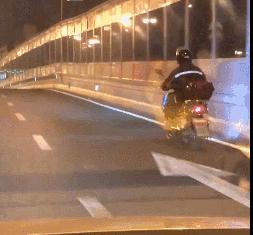 浙江网红被交警查 (网红炫富被警察抓)