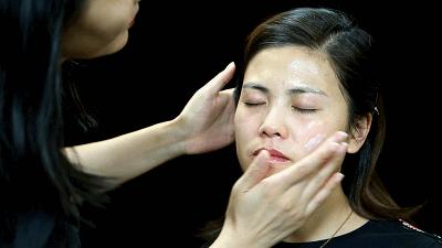 方脸女生如何靠化妆提升高级感,圆方脸女生怎么化妆