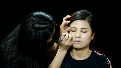 方脸女生如何靠化妆提升高级感,圆方脸女生怎么化妆