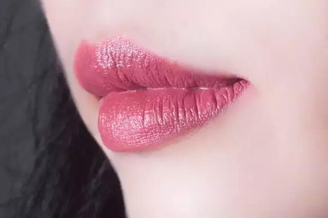 40块和400块口红的区别，我们测评完这24支豆沙色口红后告诉你