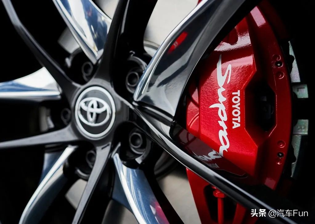 宝马z4与supra哪个好,supra和z4出自什么平台