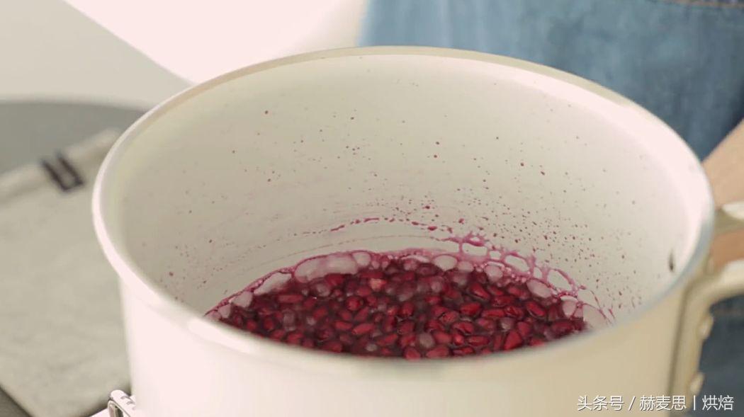 红丝绒咸奶油芝士蛋糕,漂亮又美味的红丝绒芝士蛋糕