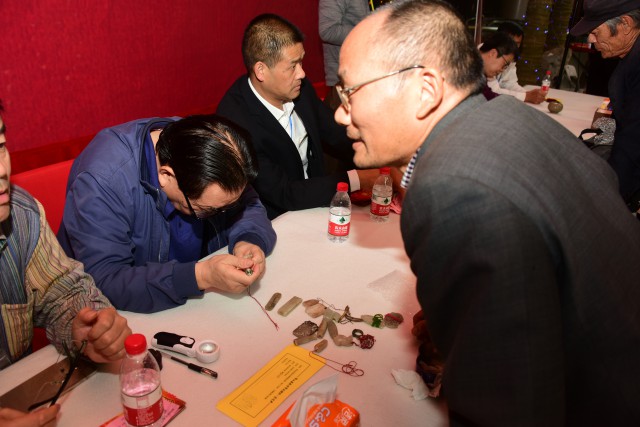 华山论鉴鉴宝海选现场拍视频,华山论鉴鉴宝北京活动