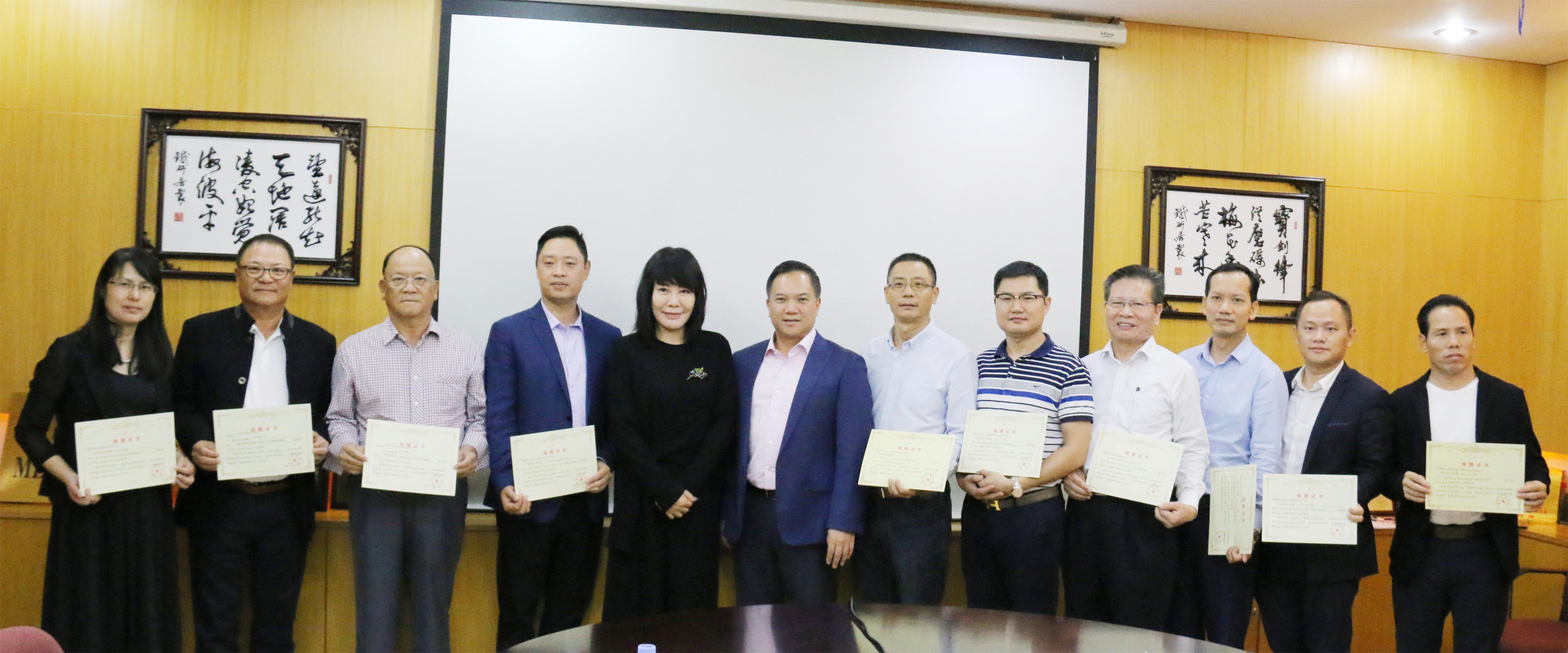 走进大国重器感受中国力量有感,走进国之重器感受大国力量