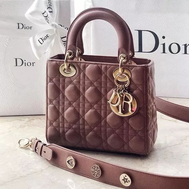 普通人买奢侈品包怎么买,想买奢侈品包怎么买好