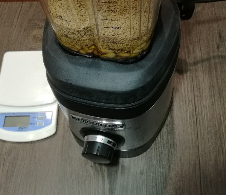 调花生芝麻酱制作方法,花生芝麻酱蘸料怎么调